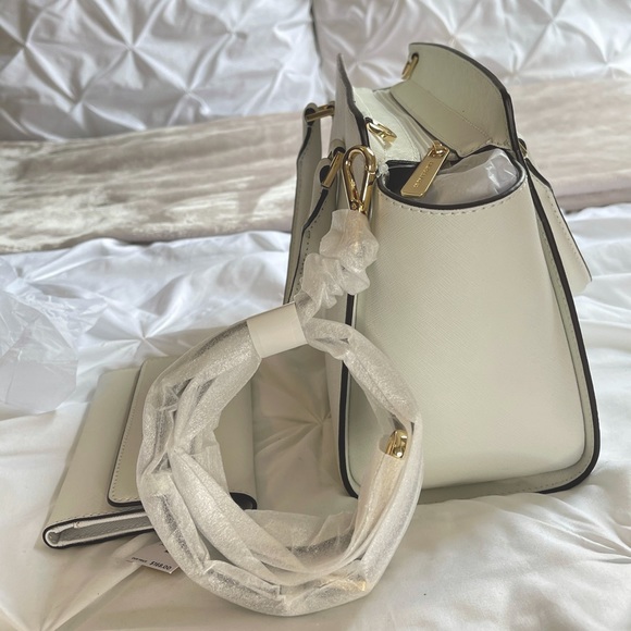 *BRAND NEW* Michael Kors Purse - Picture 5 of 6